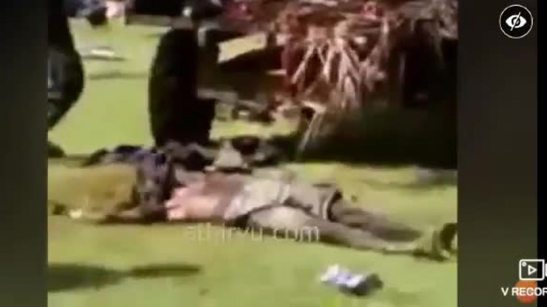 Look at the way Sri lankan militry deal with the Tiger soldiers corpses | Sri Lankan war crimes